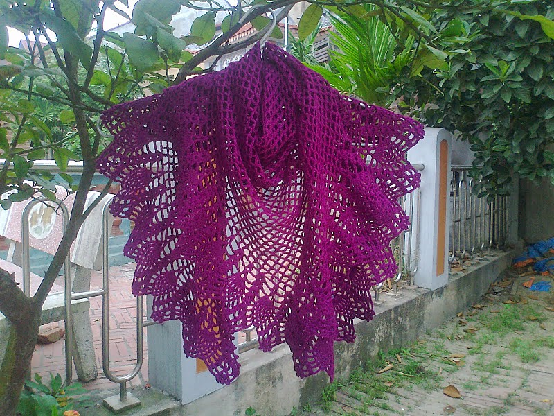 MES FAVORIS TRICOT-CROCHET: Modèle châle au crochet gratuit : Purple