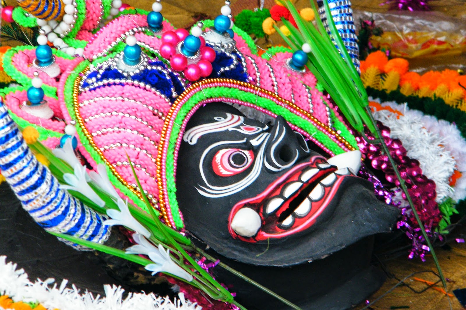 Phire elam dure giye!!: Masks form an integral part of Chhau Dance in ...