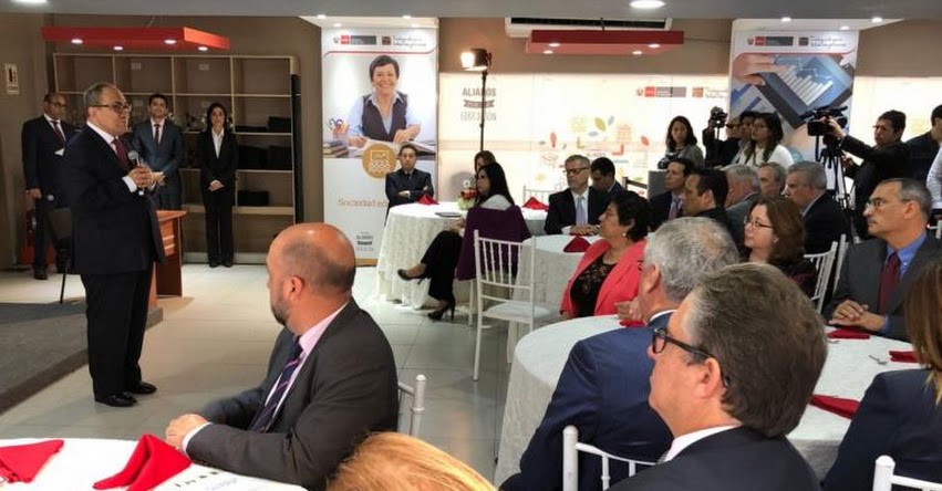 MINEDU reconoce a 52 organizaciones privadas como «Aliados por la Educación» www.minedu.gob.pe MINEDU reconoce a 52 organizaciones privadas como «Aliados por la Educación» www.minedu.gob.pe