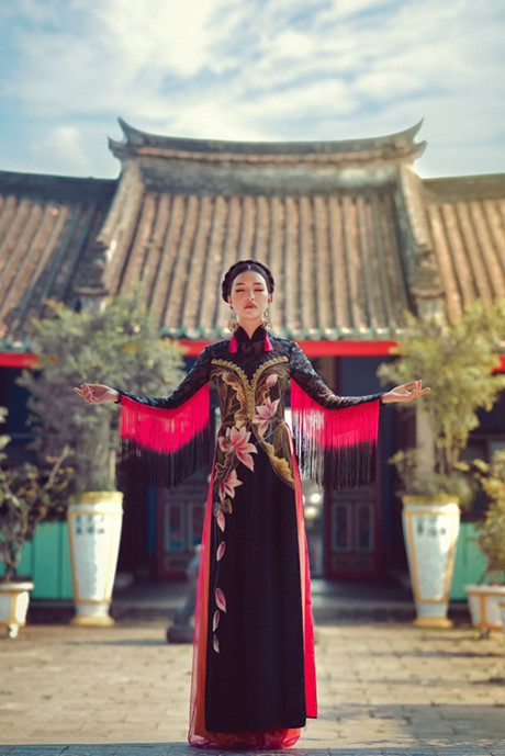 Can canh nhan sac thi sinh dang gay 