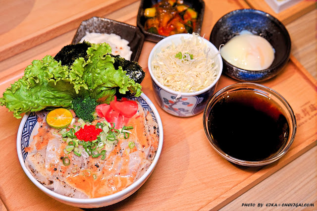 深夜裡的隱藏版極限燒肉丼，彰化的超人氣燒肉丼在逢甲也能吃得到！