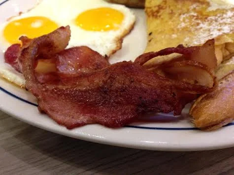 IHOP Crisp bacon, up close