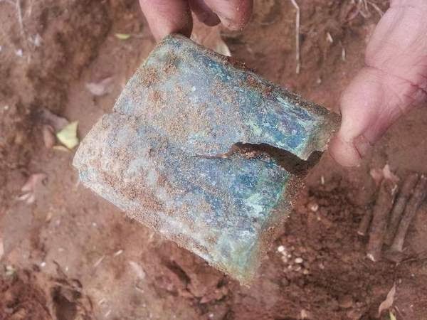 Metal detectorist finds possible Native American burial site