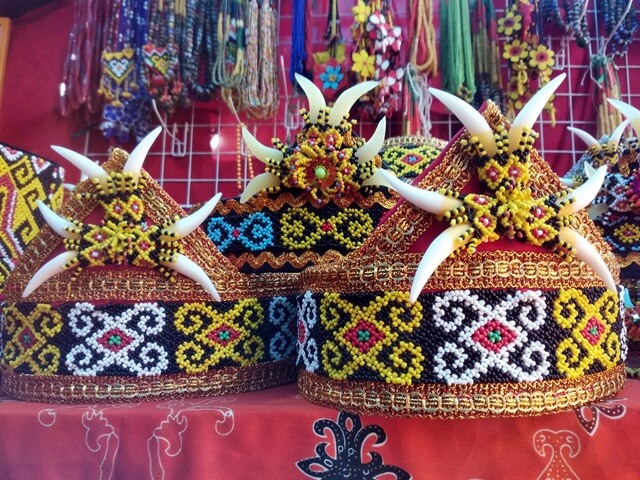kerajinan manik dayak manik dayak