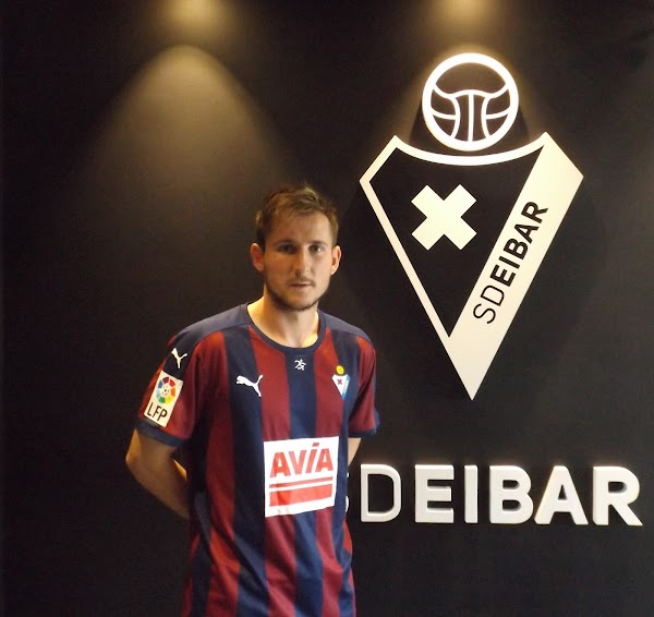 Oficial: El Eibar firma cedido a Hajrovic