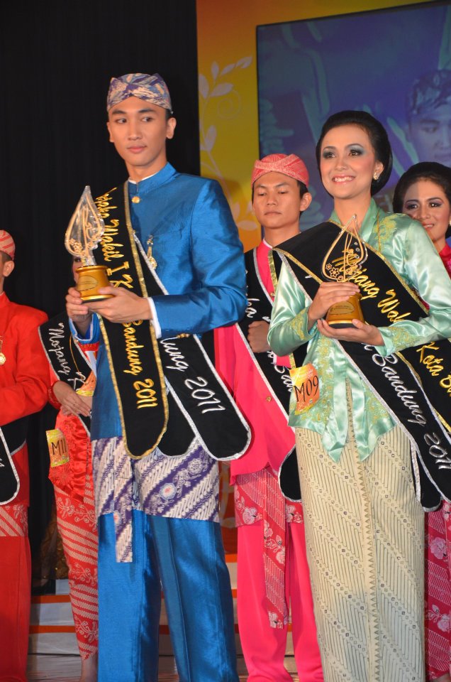 Pemenang Mojang Jajaka Kota Bandung 2011 (Widya & Arsy) - Indonesian