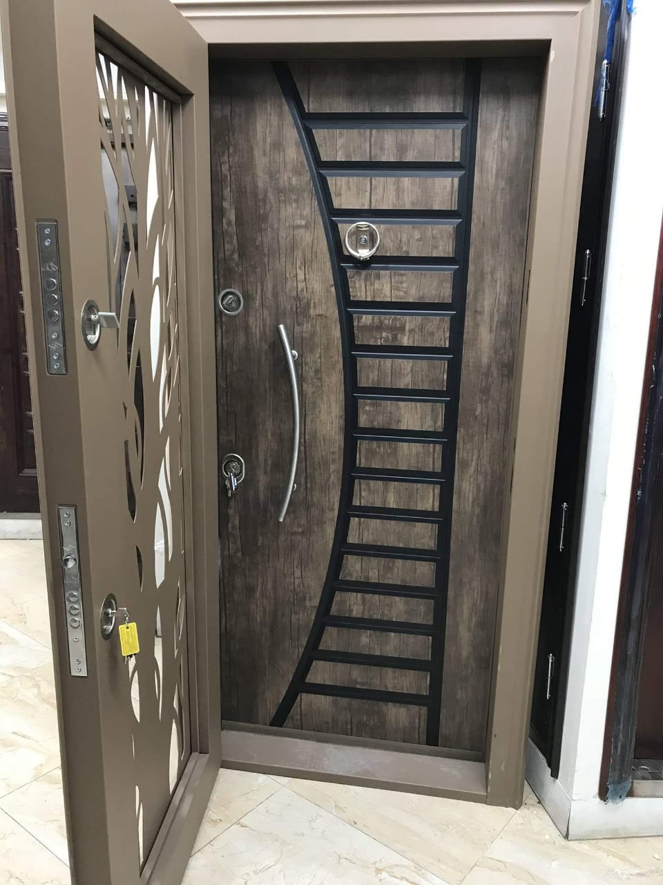 أبواب مصفحة من شركة الأمان دوور تركي صيني موديلات إيطالي أبواب مصفحة من شركة الأمان دوور تركي صيني موديلات إيطالي