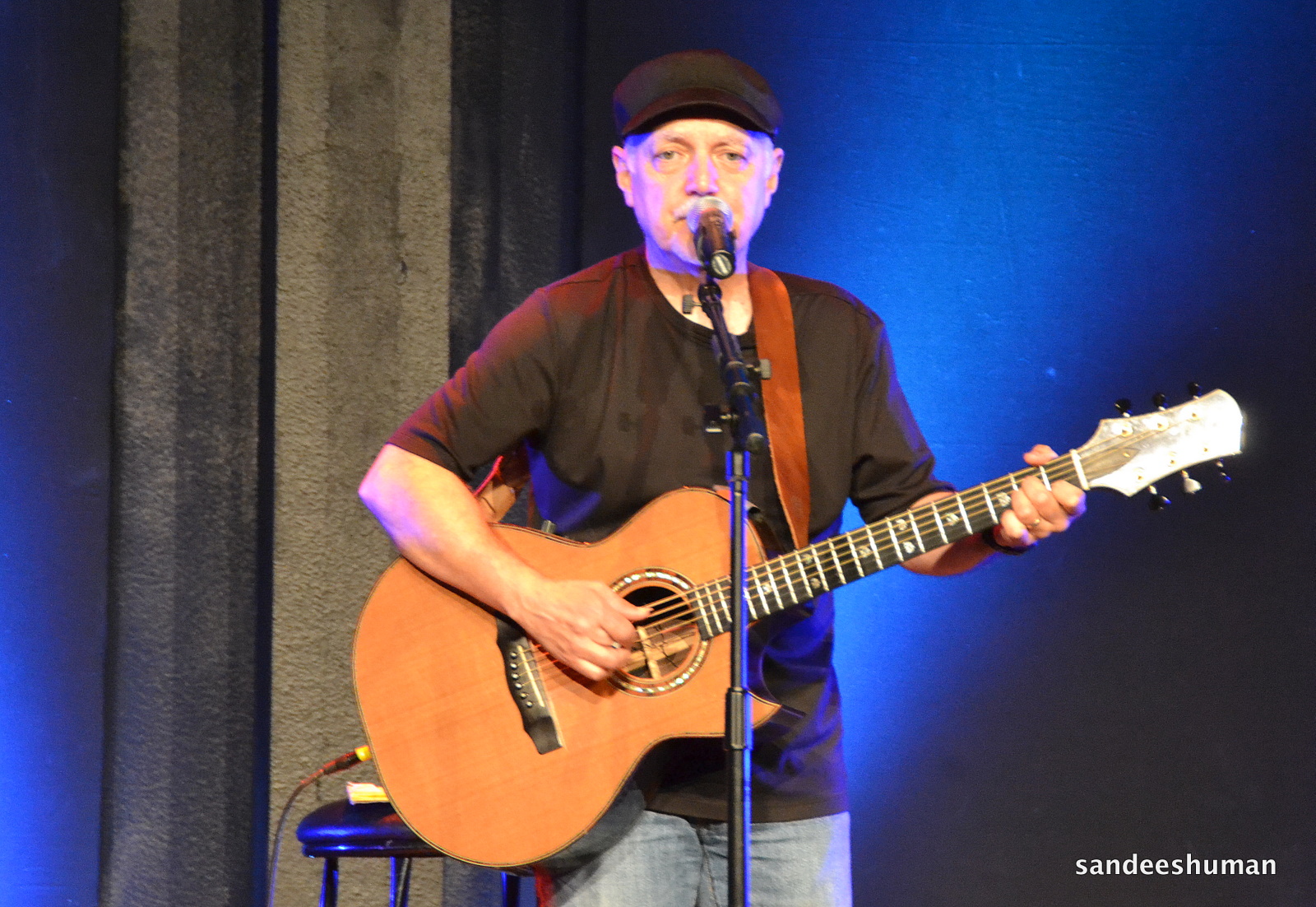 Shustrings: Phil Keaggy