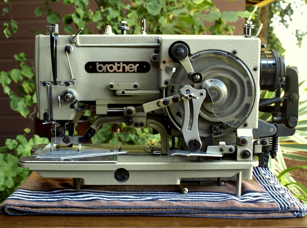 Tight Acres Brother LH4B8142 Buttonhole Machine