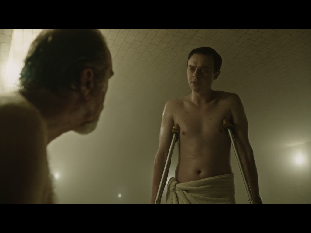 A Cure For Wellness - Dane DeHaan, Harry Groener & Naked Extras.