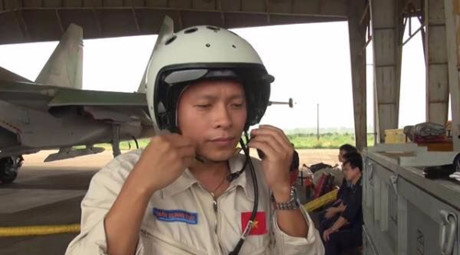 Như cánh chim, anh đã bay về trời - Ảnh 1 Nhu canh chim, anh da bay ve troi - Anh 1