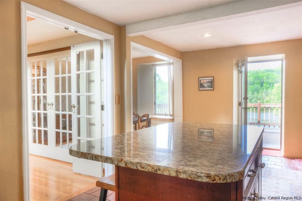 Sweet House Dreams 1987 Contemporary in Rifton, New York