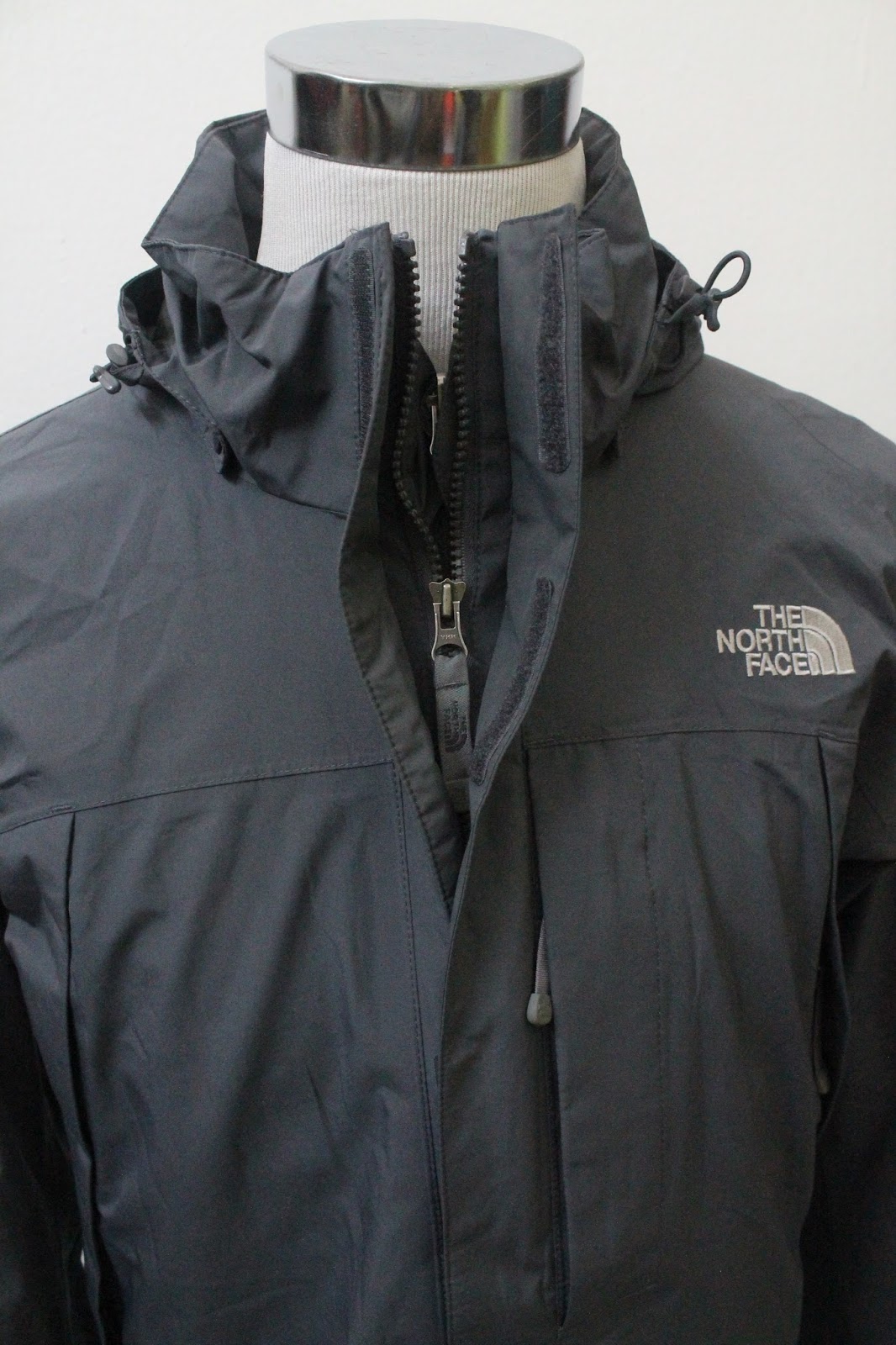 BUNDLEBARANGBAEK: THE NORTH FACE Gore-Tex Hoodie Jacket size XXL ( SOLD