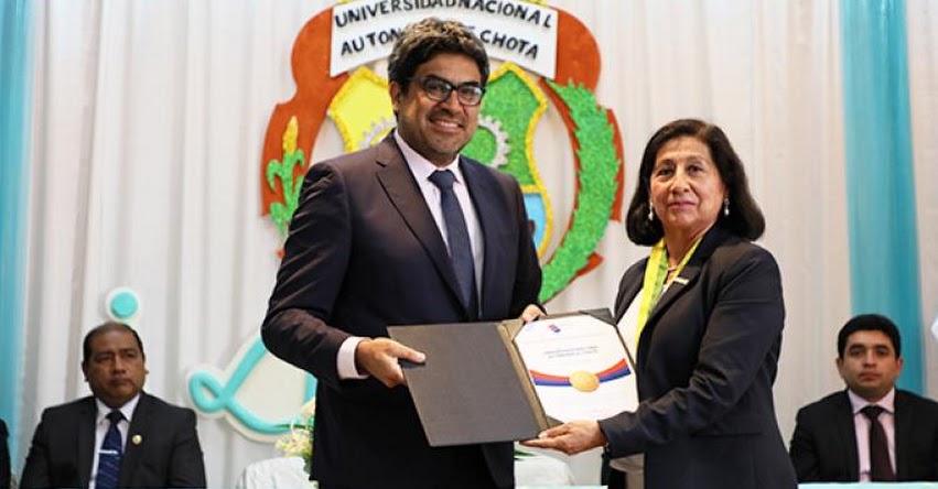 SUNEDU entregó resolución de licenciamiento institucional a la Universidad Nacional Autónoma de Chota - UNACH SUNEDU entregó resolución de licenciamiento institucional a la Universidad Nacional Autónoma de Chota - UNACH
