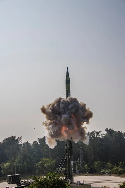 Image Attribute:  Agni-V is a three-stage missile, 17 metres tall, two meters wide and capable of carrying 1.5 ton of nuclear warheads. Launch dated December 10, 2018. 13:30 (IST). Location: Integrated Test Range (ITR), Dr. Abdul Kalam Island/ Source: PIB