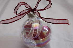 Ribbon Filled Ornament - Turtles and Tails blog