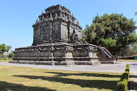 mendut temple