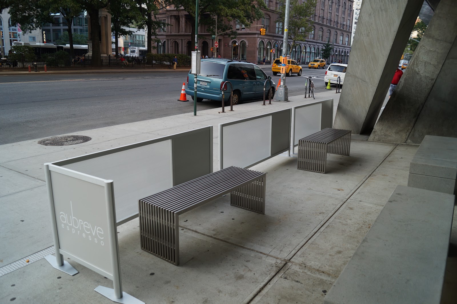 Sidewalk Cafe Barriers by iDivide