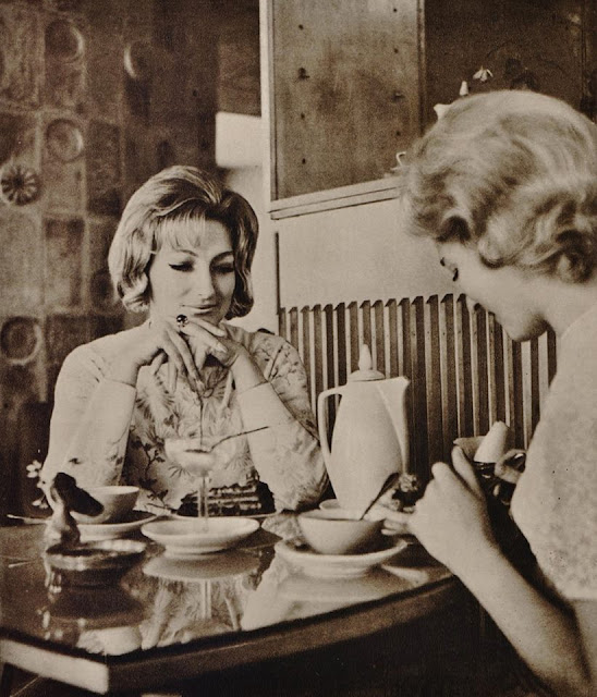 1960-е годы. Рига. В кафе "Луна"