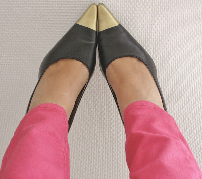 Zapatos punta metalizada / Cap-toe heels / Escarpins à bout metallisé
