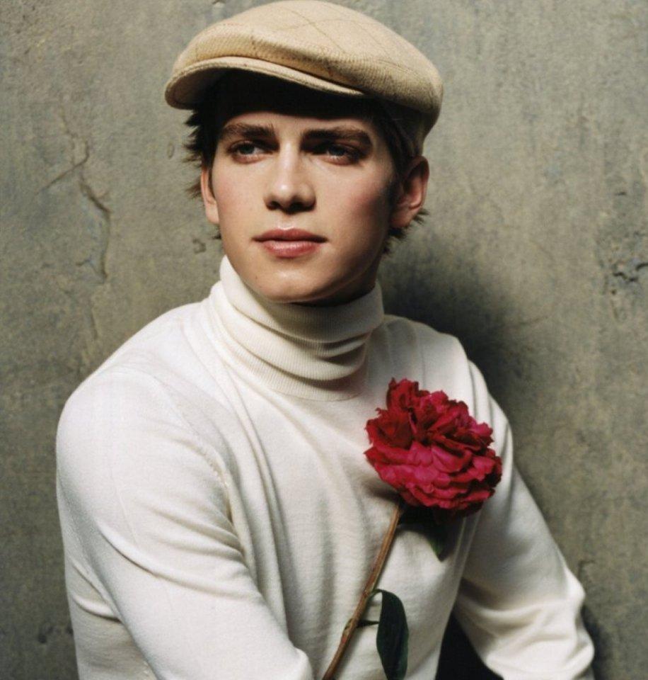 METROSEXUALISM: Hayden Christensen