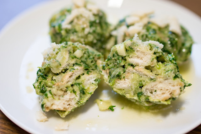 Outdoor Kitchen 02 | Südtiroler Spinat-Käse-Knödel