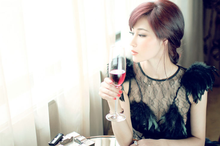 絕色美人胸光乍現