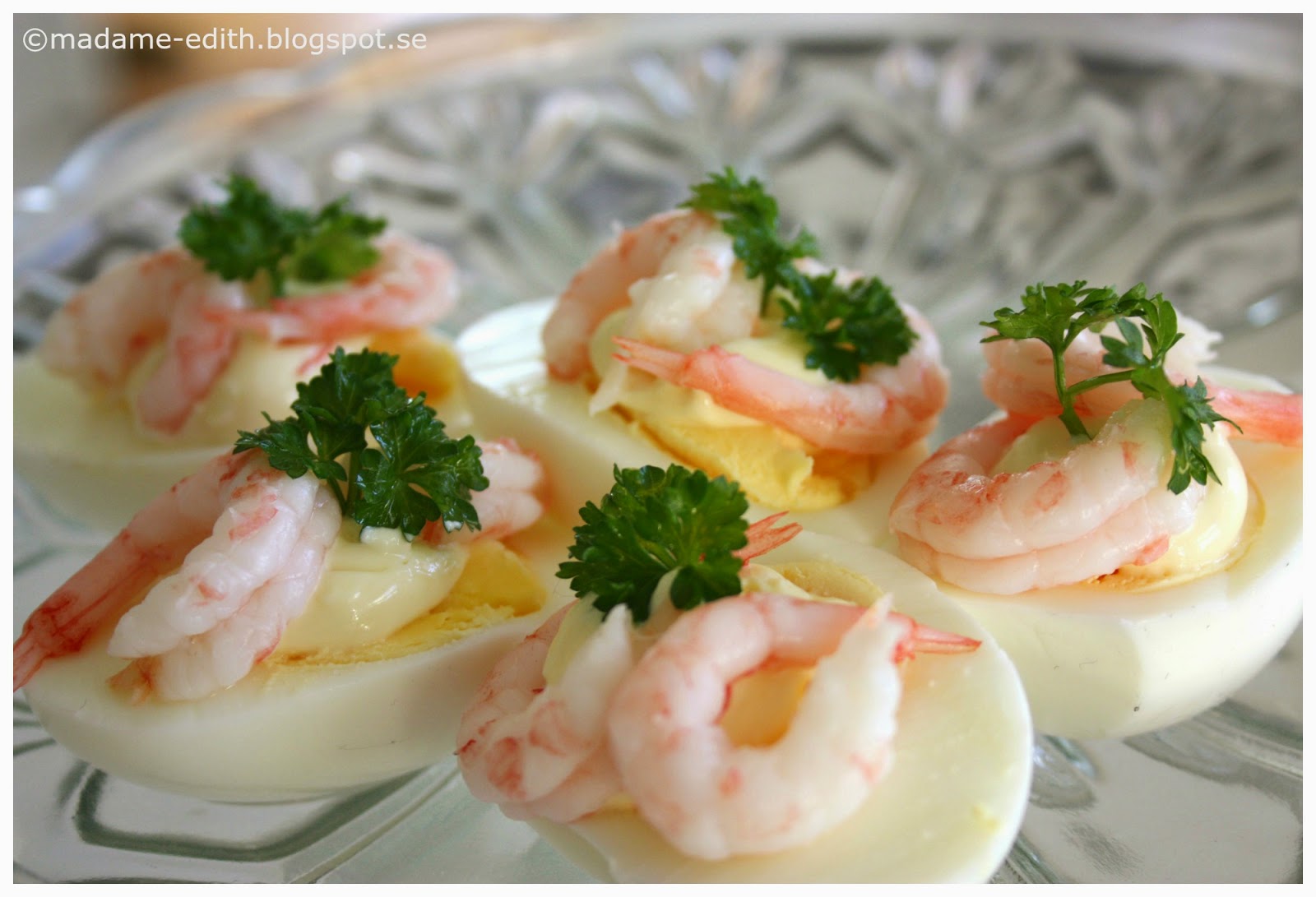 Madame Edith Recept Ägghalvor med handskalade räkor
