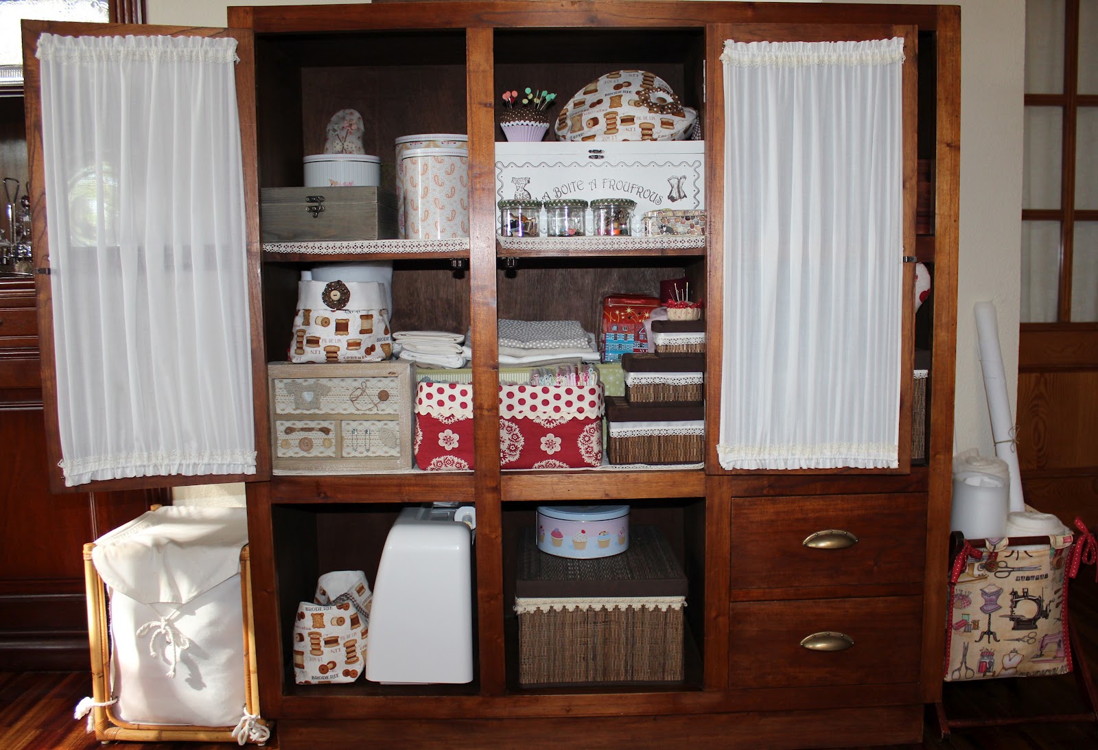 Momentos de Costura: Mi armario de costura