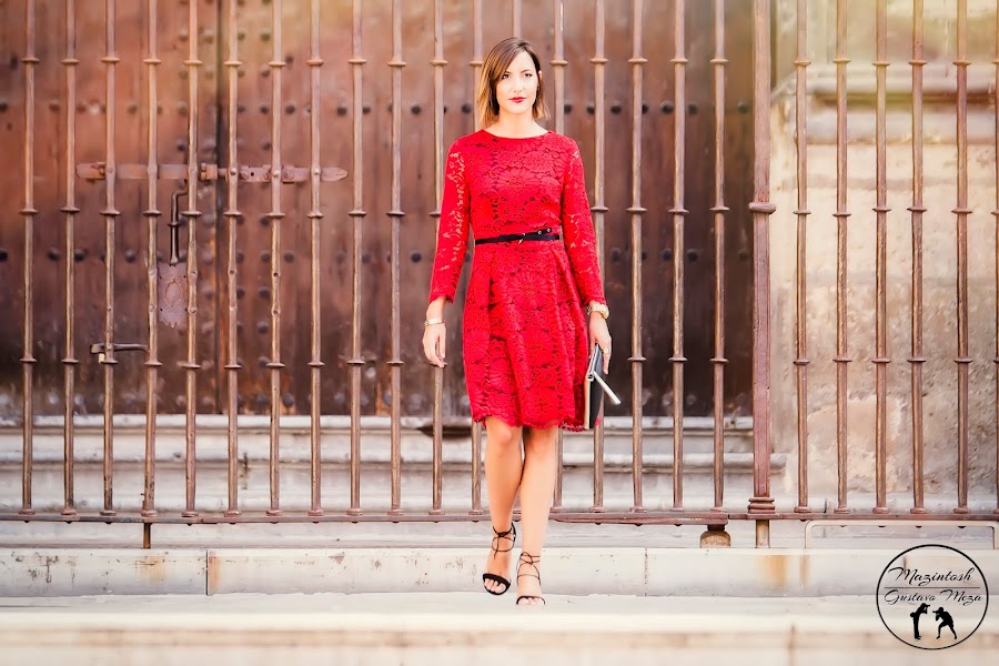 FitnessAndChicness-Roberto-Verino-Red-Lace-6