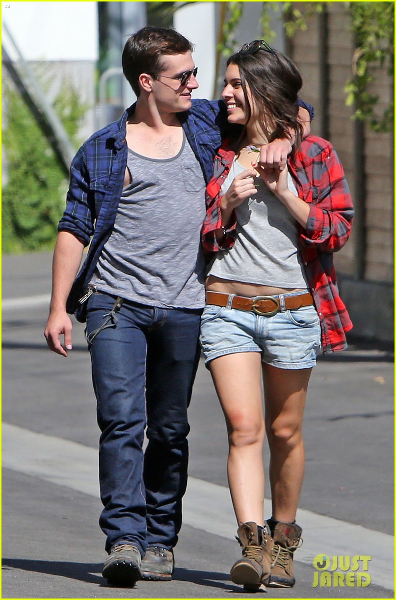 Real or not real News: Fotos: Josh Hutcherson y su enamorada Claudia Traisac  (22/06)