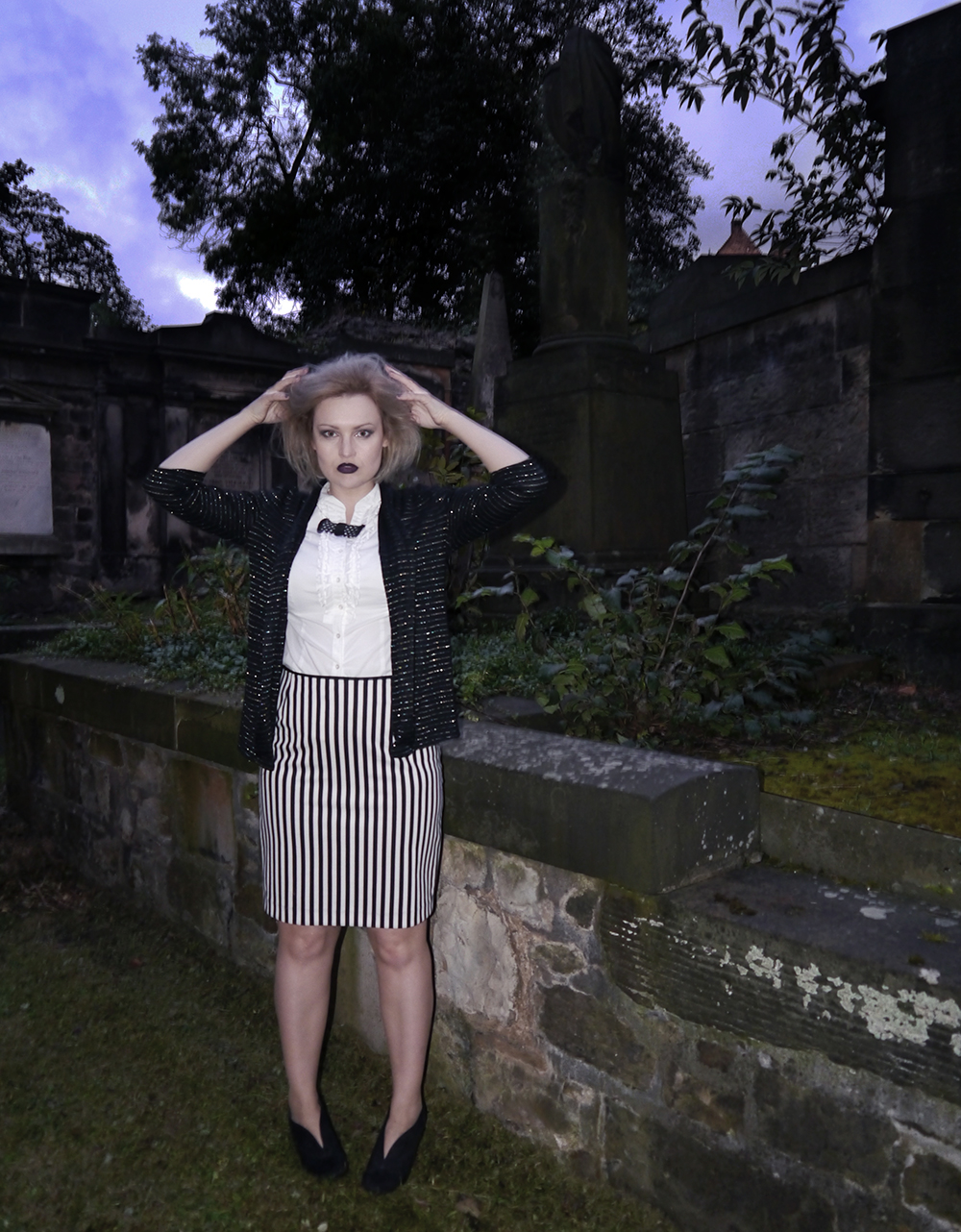 wearable halloween outfit, Beetlejuice girl costume, monochrome ghost costume, easy halloween costume, unlikely horror style icon, blogger halloween, St John's cemetery Edinburgh, creepy Edinburgh ghost