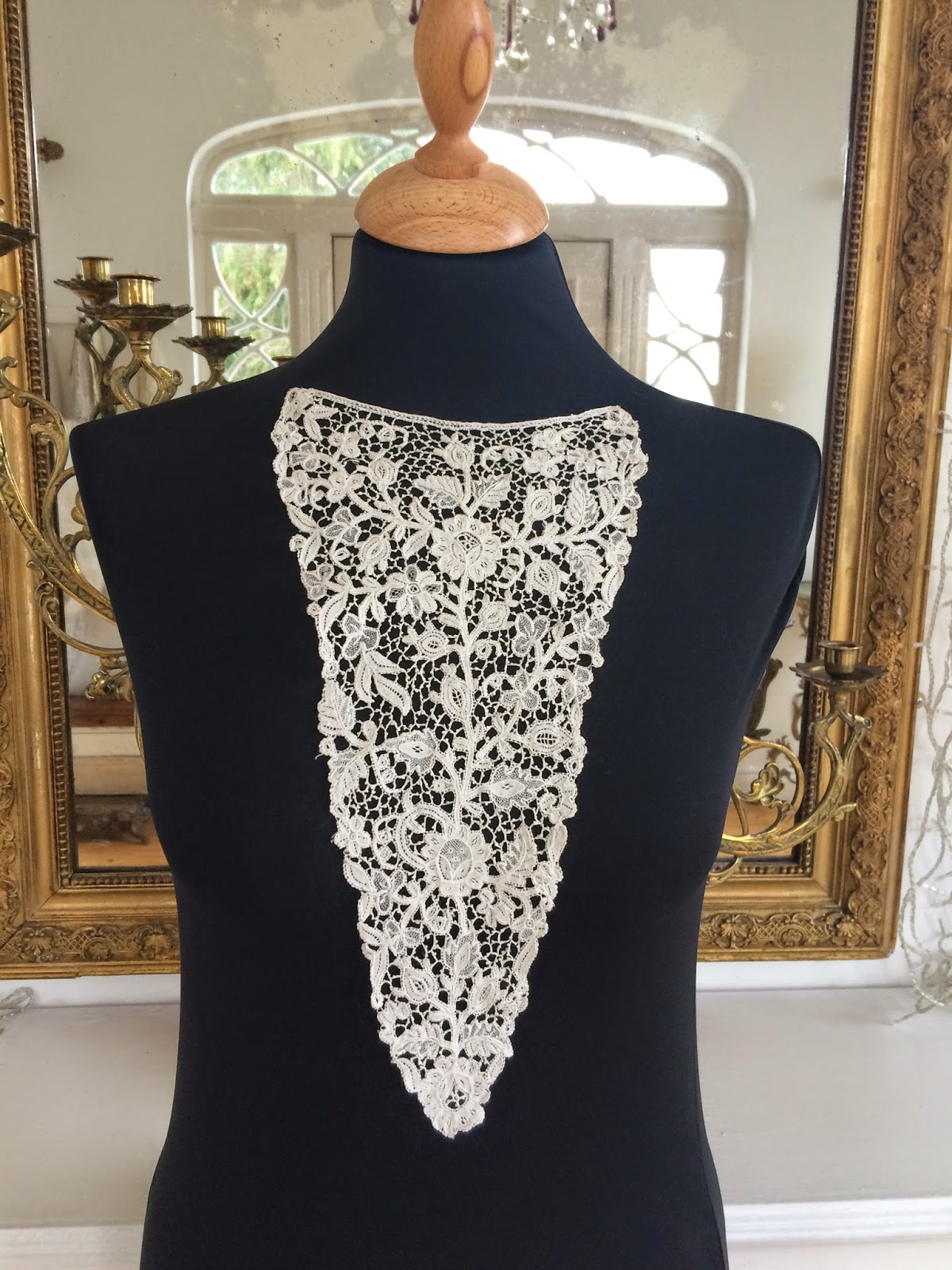 Rosemary Cathcart Antique Lace and Vintage Fashion: Antique Youghal ...