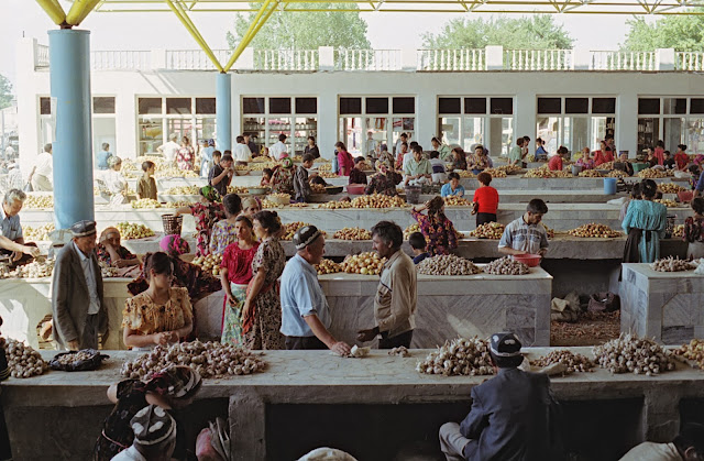 Ouzbékistan, Samarcande, marché Siyab, © Louis Gigout, 1999