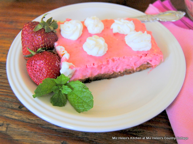 Retro Strawberry Ice Box Dessert at Miz Helen's Country Cottage