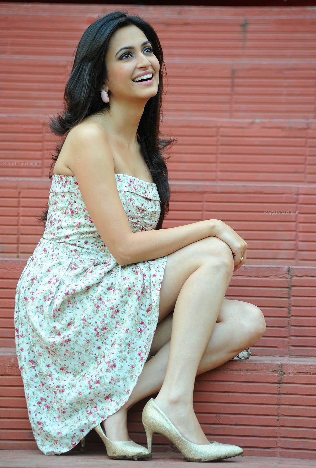 Beauty Galore Hd Actress Kriti Kharbanda Hot Photoshoot Wearing