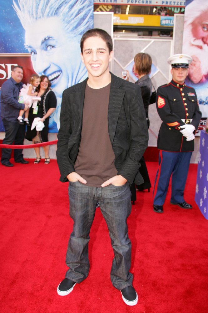 Eric Lloyd (19 May 1986, Glendale, California, USA) movies list and