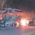 Ônibus com 45 passageiros pega fogo no interior da Bahia