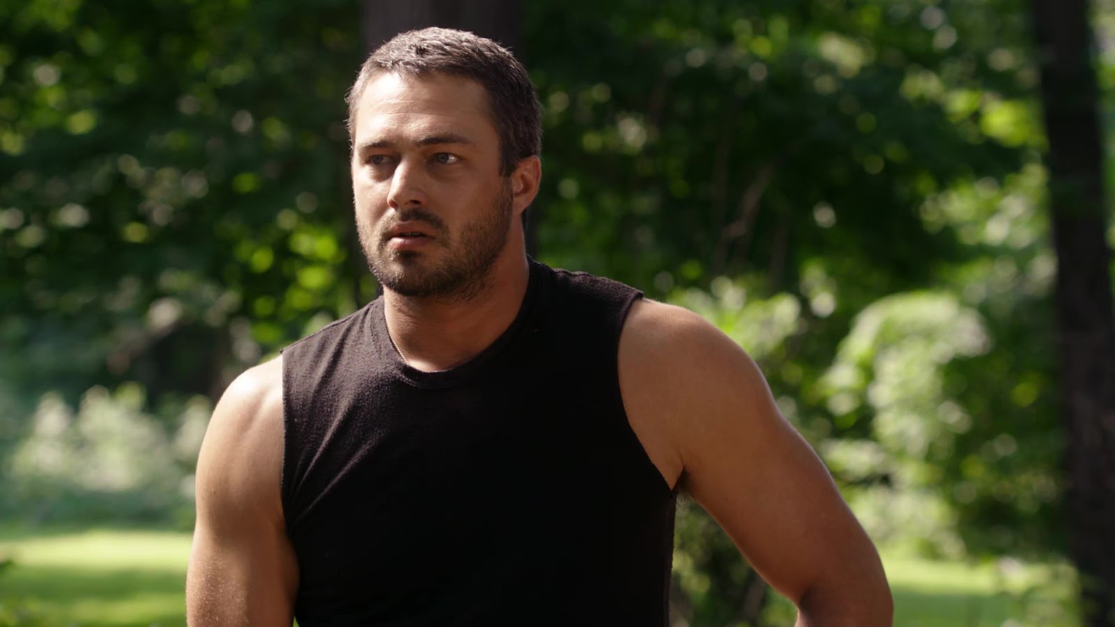 ausCAPS: Taylor Kinney in Chicago Fire 3-01.
