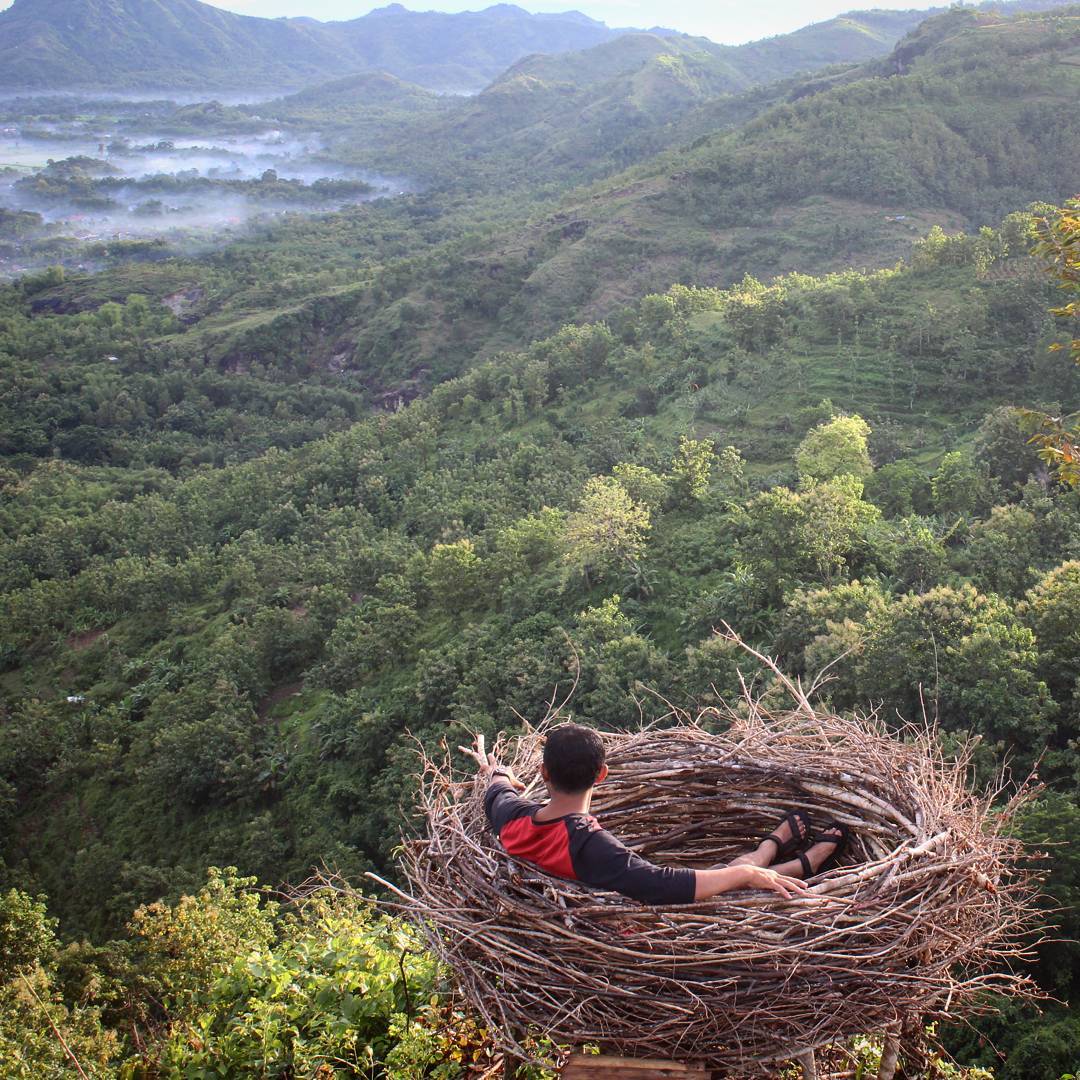 Bukit Jomblo, Wisata Baru yang Sangat Instagramable Weproud