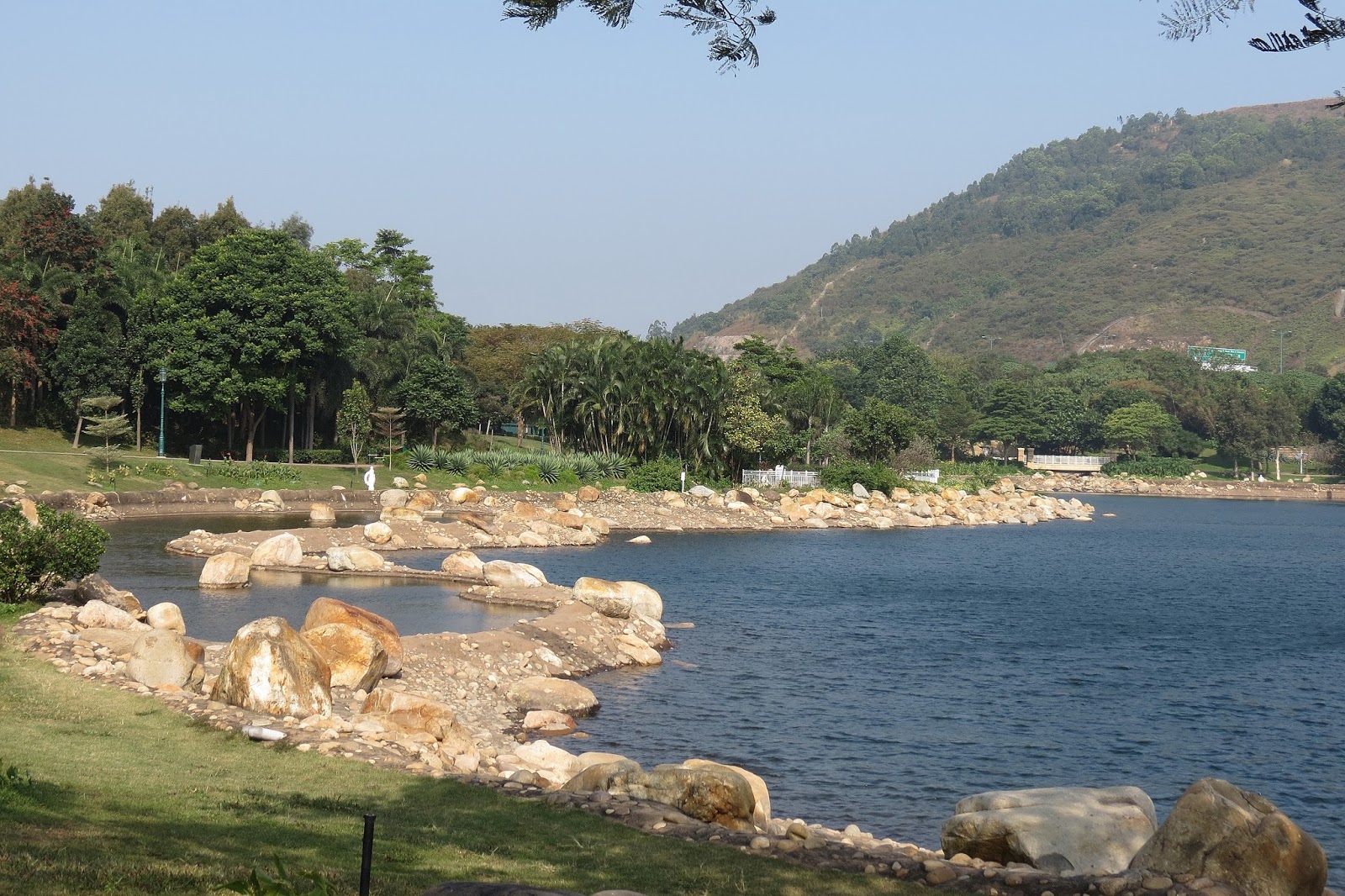 香港迪欣湖湖光山色 遊人休閒好去處 - 香港文匯網