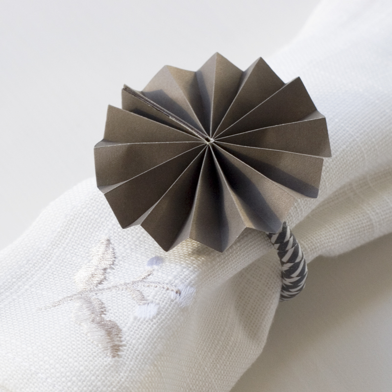 Decorar en familia: Taller de servilleteros navideños en Ikea - Parte 9