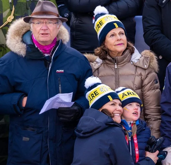 King Carl Gustaf, Queen Silvia, Crown Princess Victoria, Prince Daniel, Princess Estelle and Prince Oscar