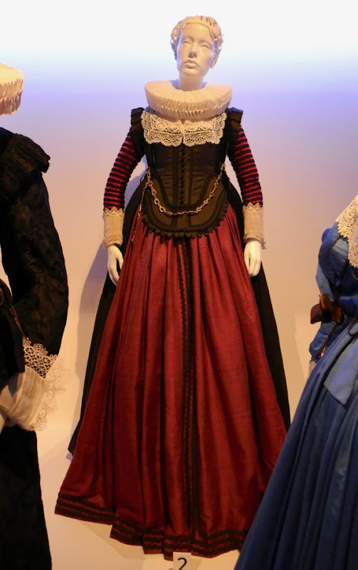 Hollywood Movie Costumes and Props: Tulip Fever movie costumes on ...
