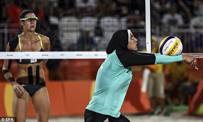 4 Rio Olympics: Egyptian Female Beach volleyball team wear Hijab while playing against Germany (photos)
