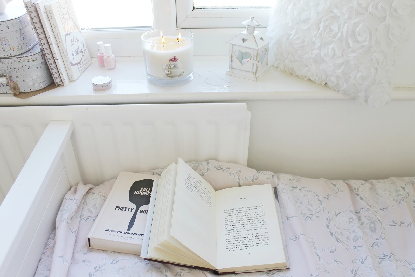 Girly cosy relaxing space, shabby chic reading nook