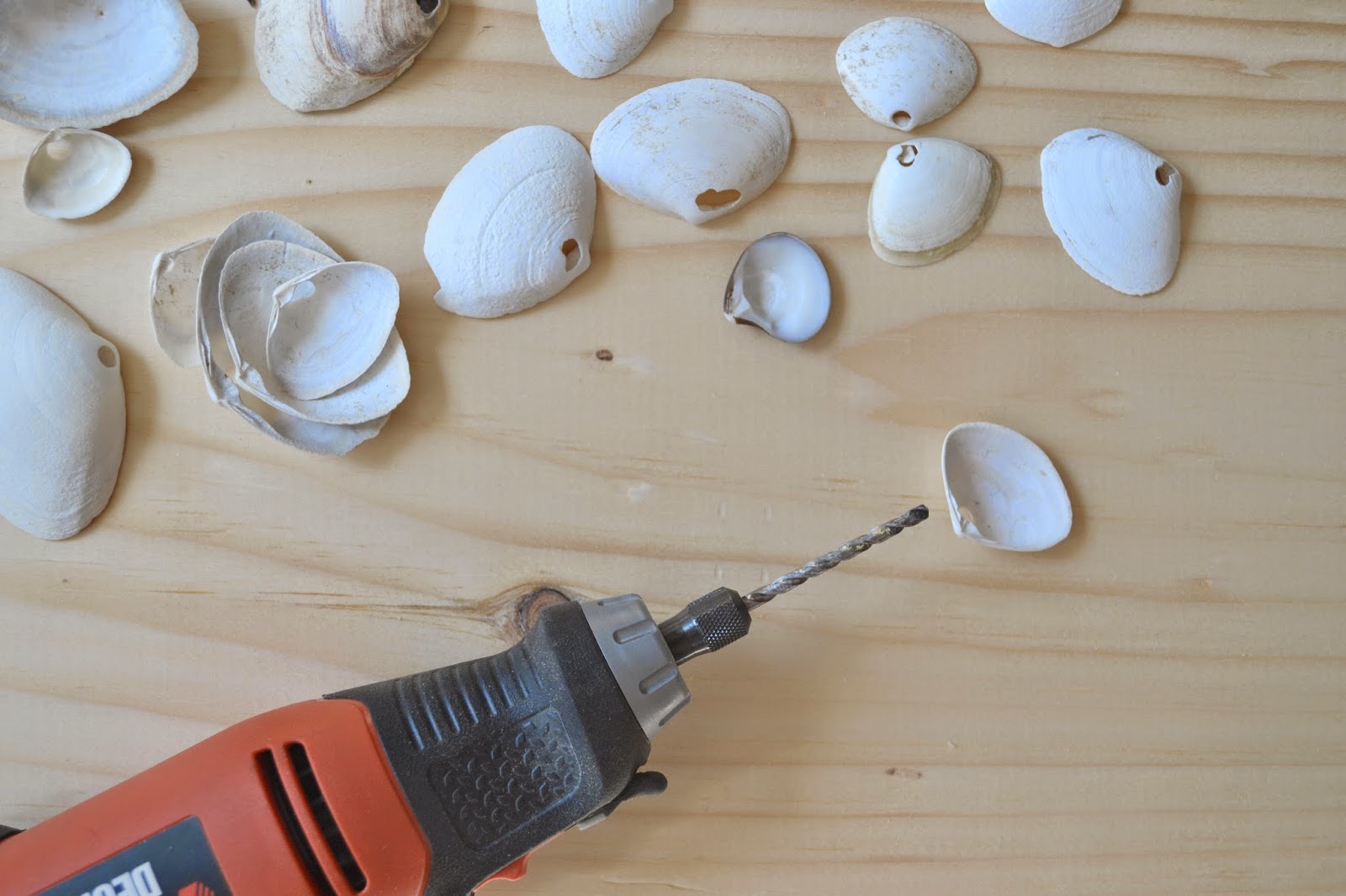 Attic Lace: Make a Shell Mobile