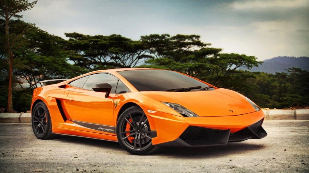 Download Sports Auto Car Screensavers And Wallpapers