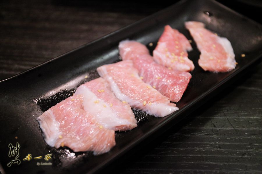禾岡炭火燒肉火鍋