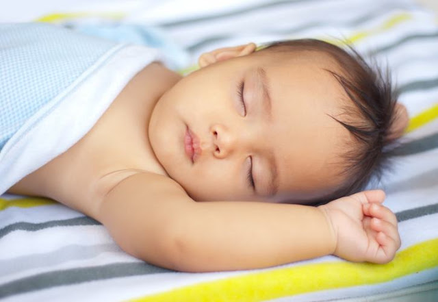 Cara Cepat Menidurkan Bayi yang Rewel di Malam Hari Cara Cepat Menidurkan Bayi yang Rewel di Malam Hari